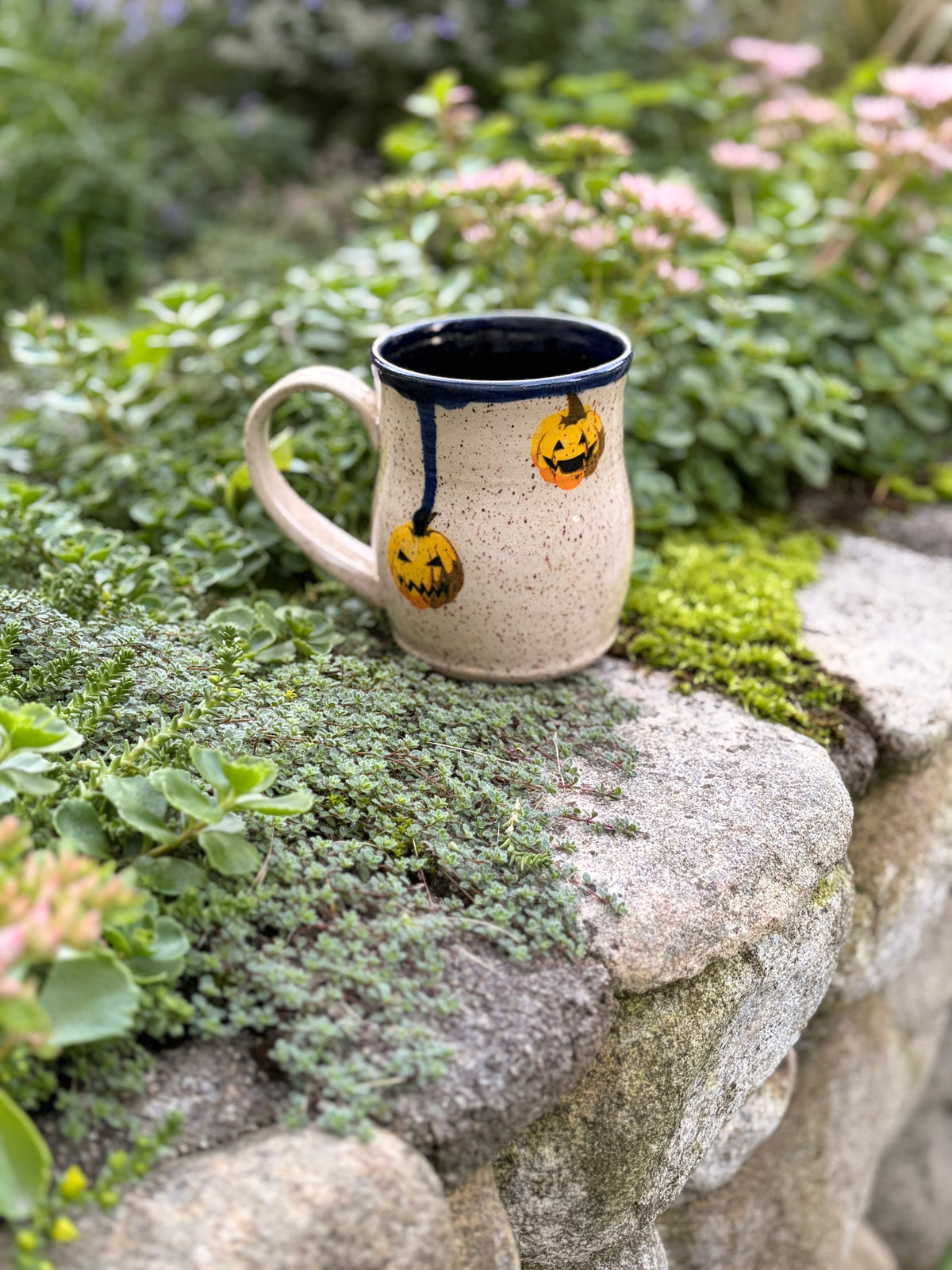 Pumpkin Belly Mug- Black/Blue