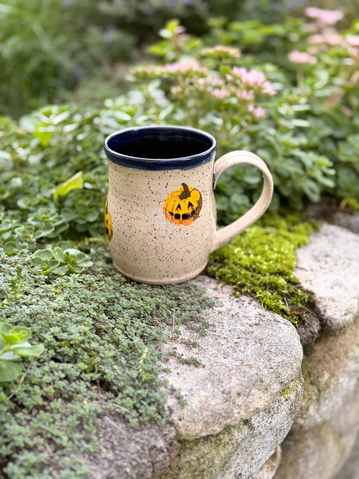 Pumpkin Belly Mug- Black/Blue